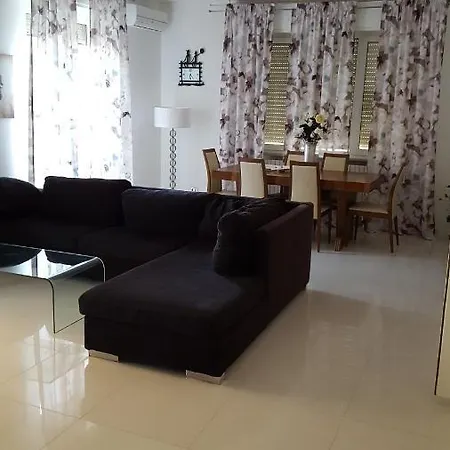 Grande Attico Apartment *